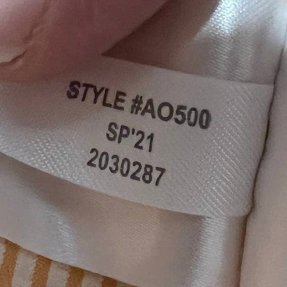 J. Crew Men's Seersucker Swim Yellow Stripe Trunks Size L- 8" - Picture 7 of 9